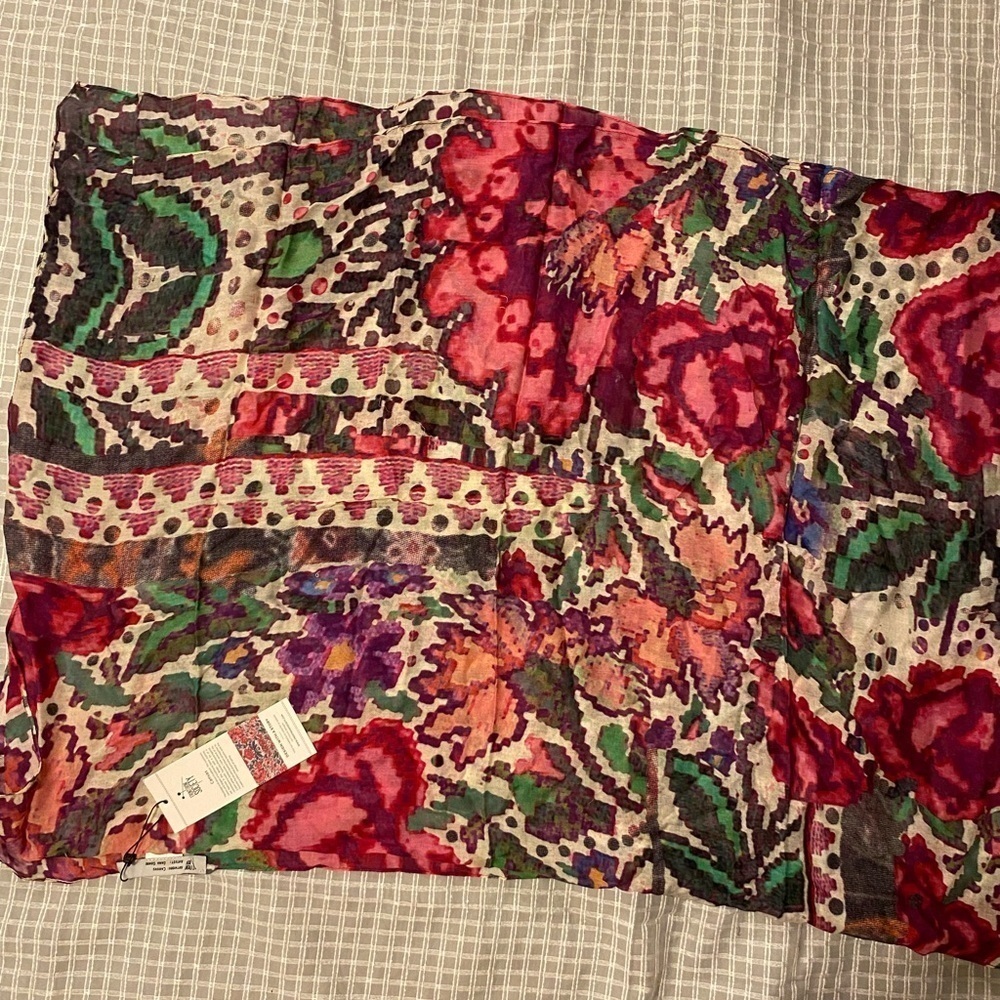 Front Row Society Oblong Digital Floral Pink/Rose Scarf 28” x 80” (FW)